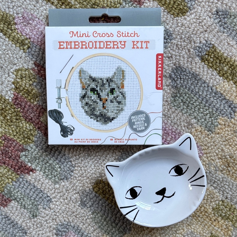 Cat x 2 Kikkerland Mini Cross Stitch Embroidery Kit + white cat face bowl